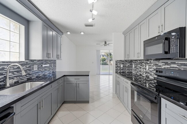 Building Photo - 3422 NW 110th Way