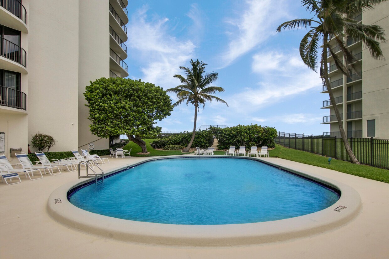 Foto principal - 5420 N Ocean Dr