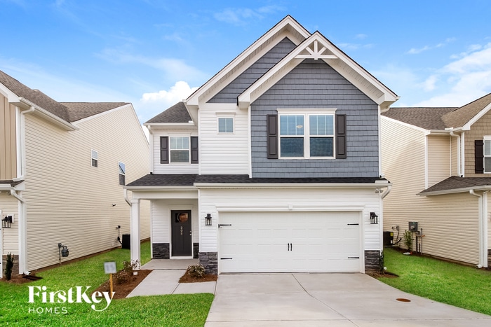 Foto principal - 208 Ashborne Ln