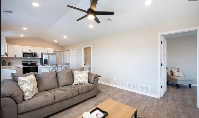Foto del edificio - 3111 Scotch Ln