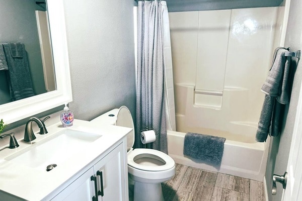 Foto del edificio - 605 N Franklin Ave