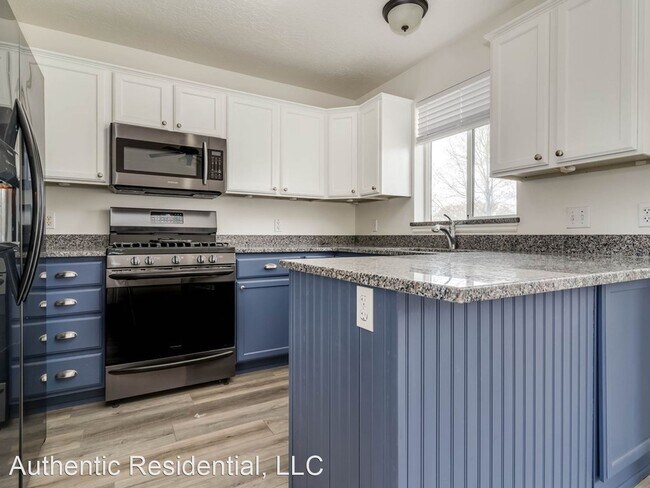 Building Photo - 5 br, 3 bath House - 1838 S Dahl Ln
