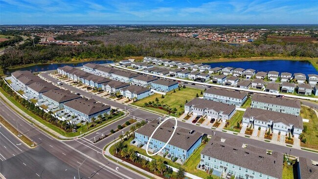Foto del edificio - 14244 Crimson Ave