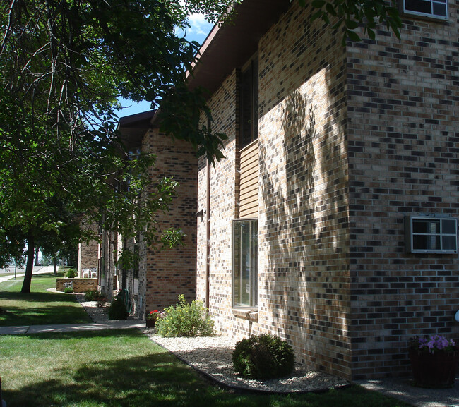 Exterior - KMA - Highland Terrace Apartments