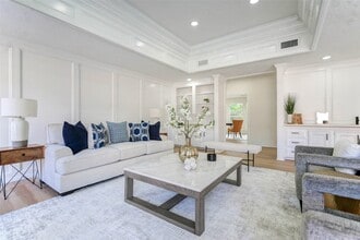 Building Photo - 11618 Lakeside Pl Dr