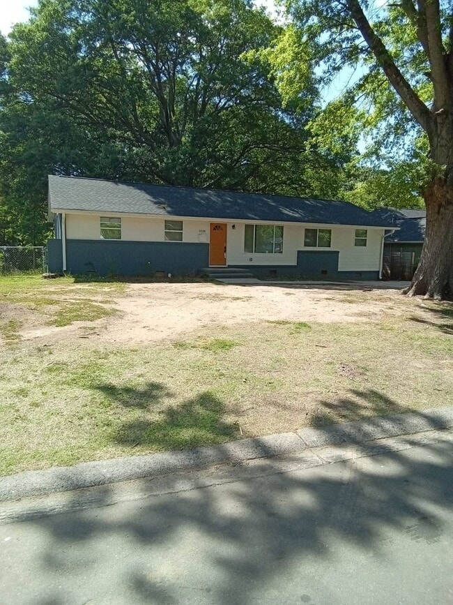 Building Photo - 3338 Barfield Dr