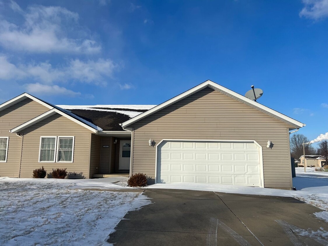 Foto principal - BEAUTIFUL LARGE 2 bedroom 2 bath CHATHAM SCHOOLS SPRINGFIELD UTILITIES