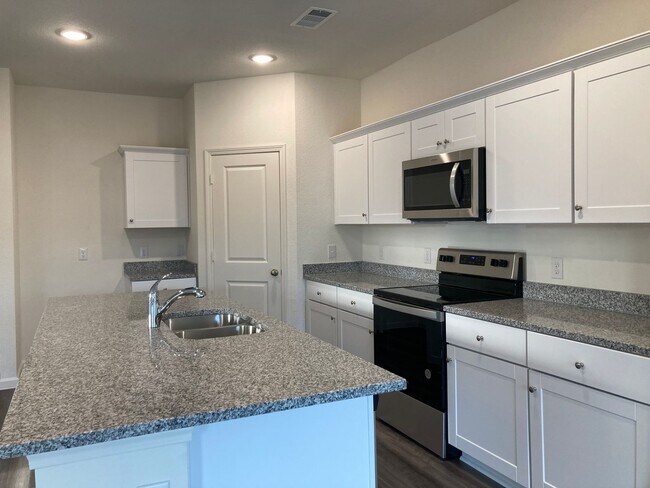 Building Photo - 4 Bedroom 2 Bath 1 Story-House For Lease in Glenn Heights