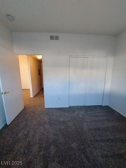 Building Photo - 5650 E Sahara Ave