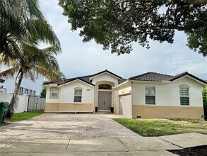 Building Photo - 14918 SW 15th Ln