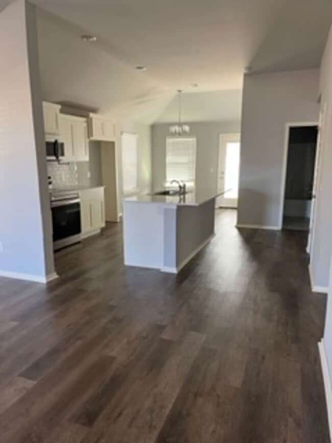 Foto del edificio - 4612 Emerald Knoll Rd