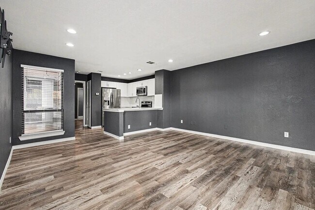 Building Photo - 1700 Baird Farm Cir