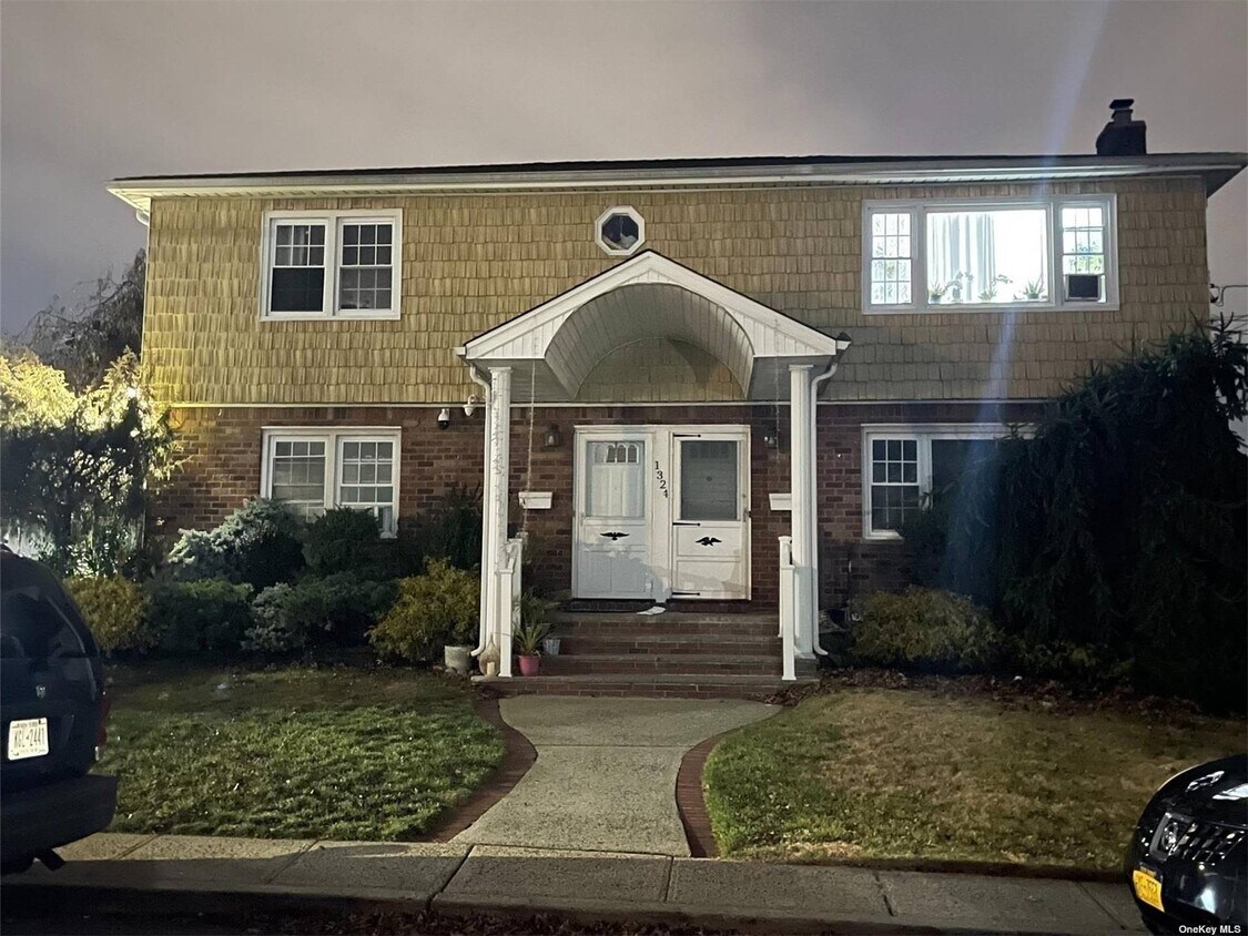 Primary Photo - 1324 M St