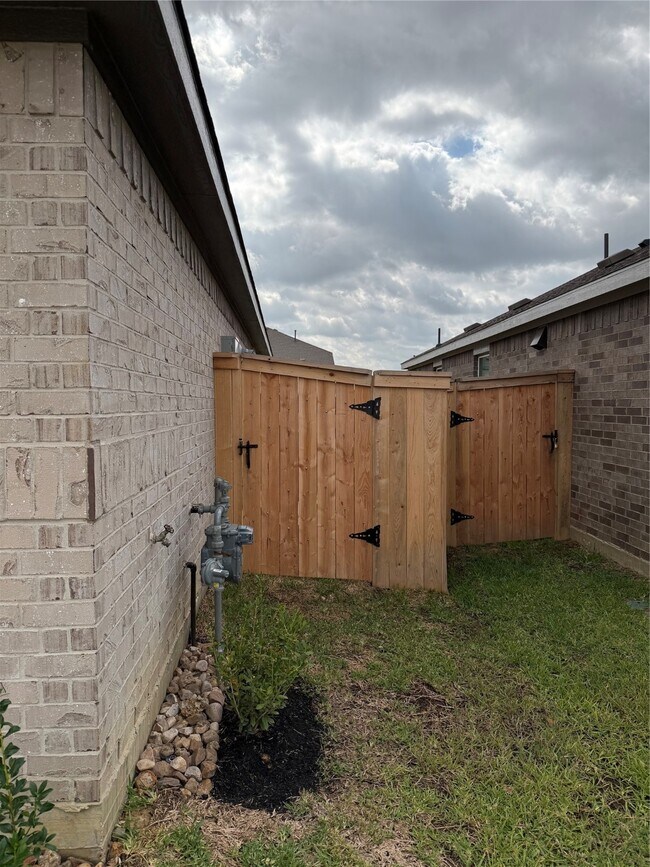 Building Photo - 29027 Great Flatland Trl