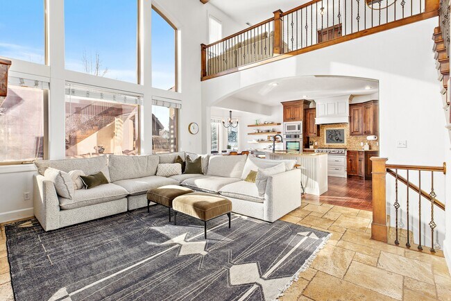 Foto del edificio - 151 Glacier Lily Dr