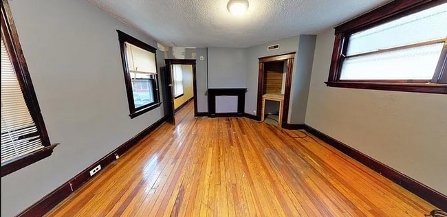 Building Photo - 2343 Rohs St