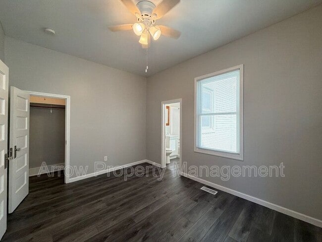 Building Photo - 1400 Garfield- B