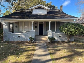 Building Photo - 1805 Maple St
