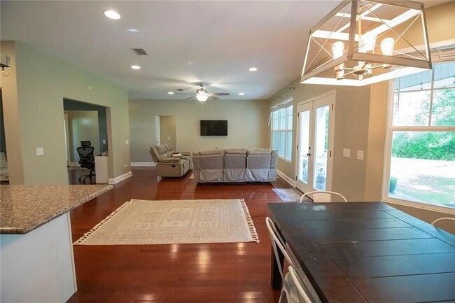 Foto del edificio - 11 Serenity Ct