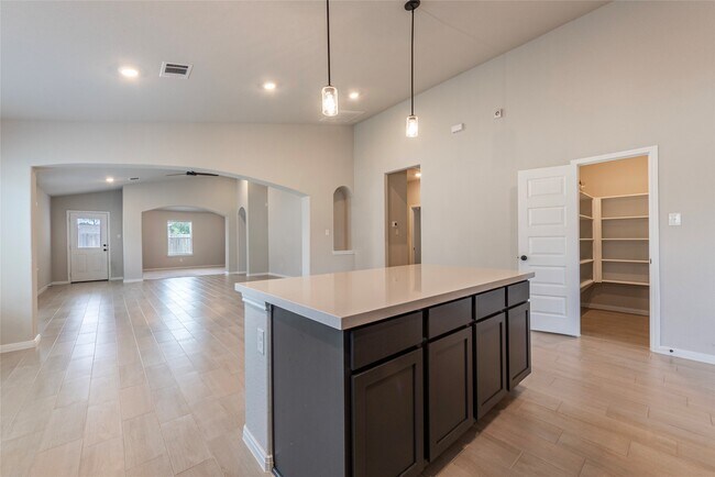 Foto del edificio - 250 Eagleville Dr