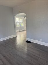 Building Photo - 686 Seward St