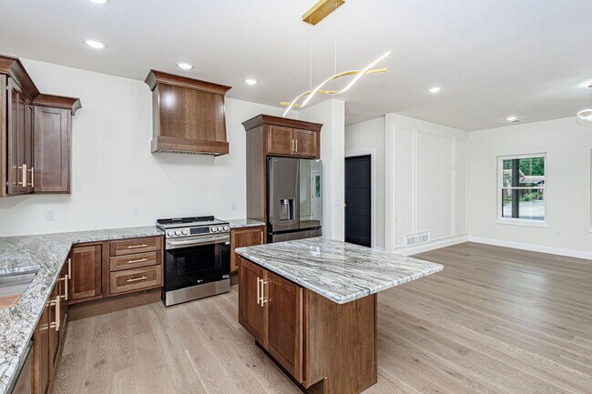Foto del edificio - 1020 Crestland Ave