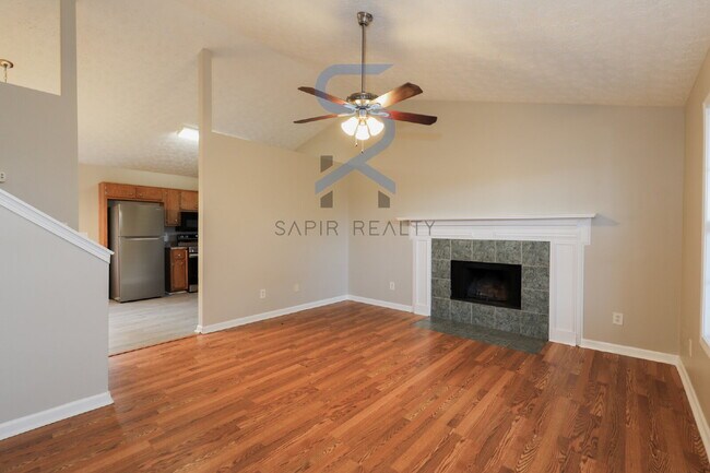 Foto del edificio - LIMITED-TIME OFFER! Apply today with NO APPLICATION FEE! Terms apply. Call (678) 487-7896, Option...