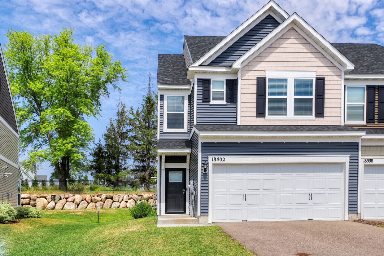 Foto principal - 18402 60th Ave N
