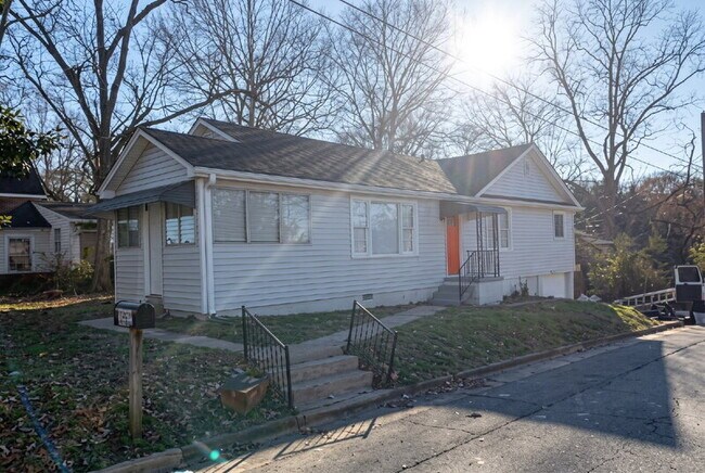 Foto del edificio - 352 Adams St