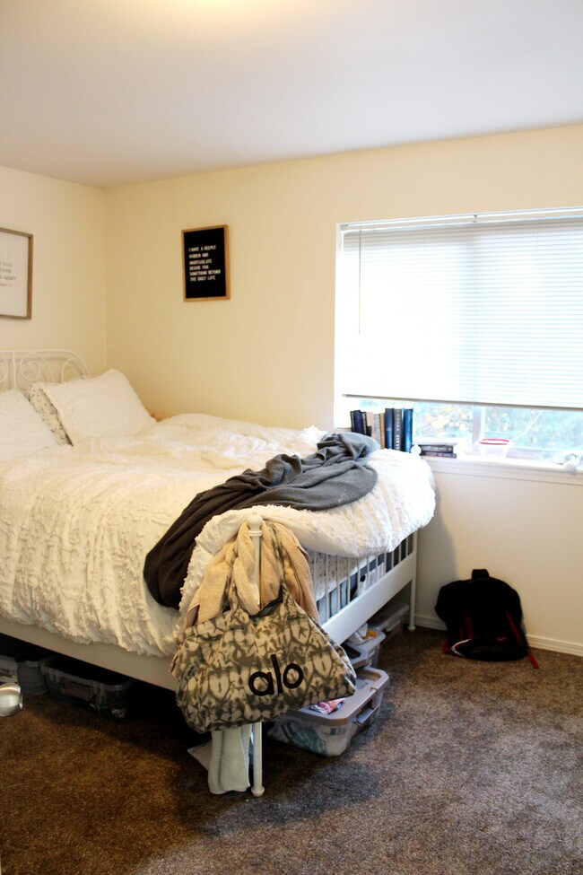 Foto del edificio - 1020 NE Alfred Ln