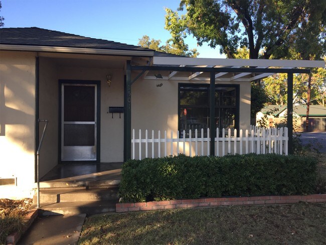 Building Photo - 1501 Del Mar Ave