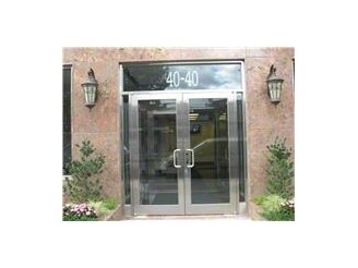Foto principal - 40-52 74th St