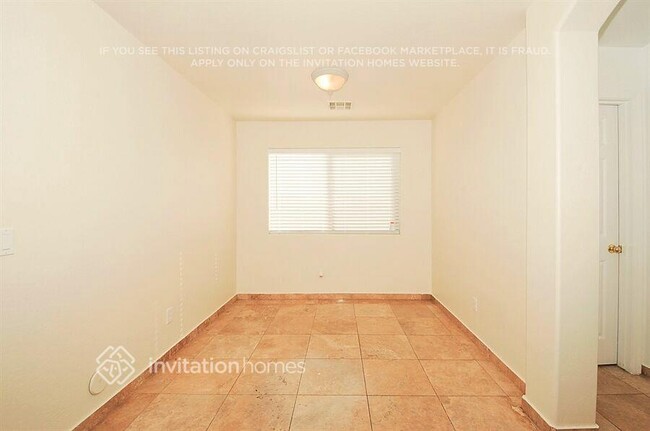 Building Photo - 7111 N 77th Dr