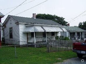 Building Photo - 2536 Carter St
