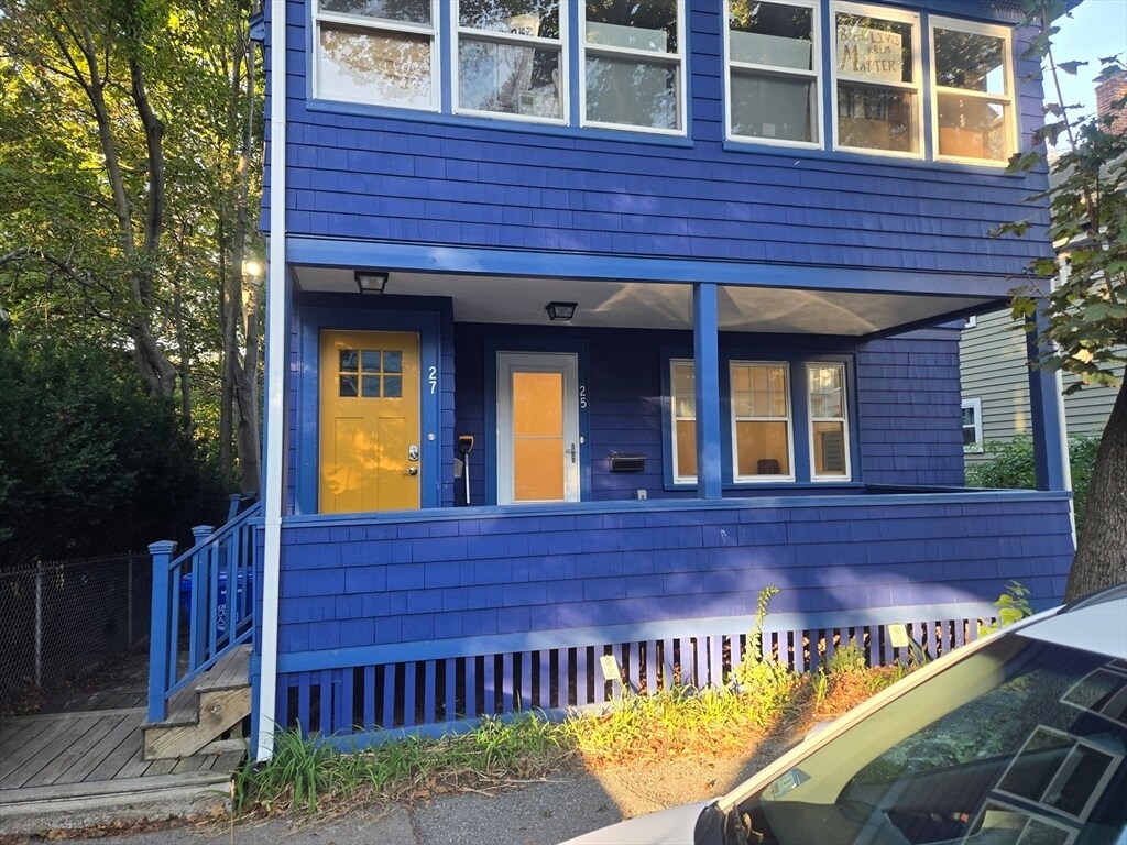 Primary Photo - 25 Laurel St