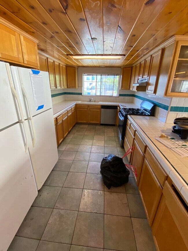 Foto del edificio - 6535 El Nido Ln