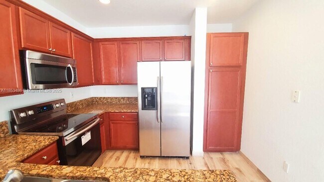 Building Photo - 265 Las Brisas Cir