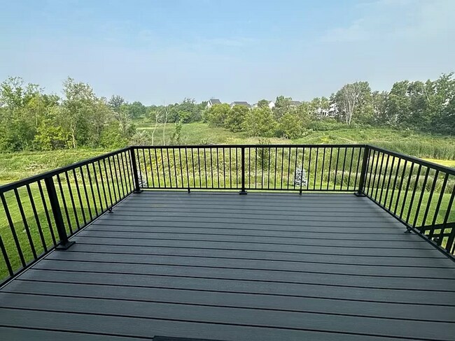 Foto del edificio - Gorgeous 5 Bedroom, 3.5 Bath Single Family...