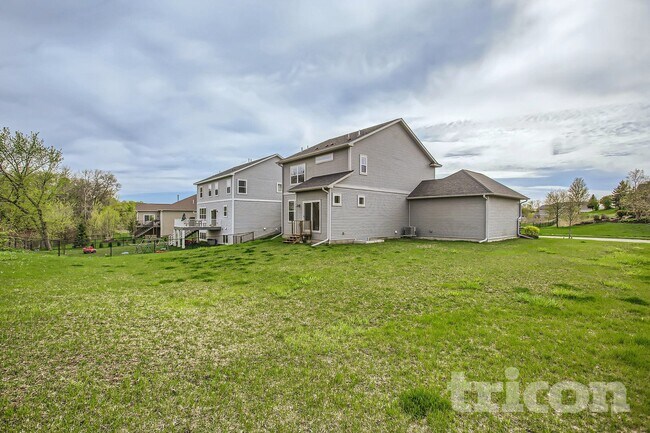 Building Photo - 14264 River Hills Pkwy