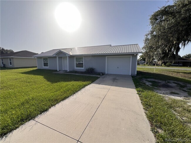 Building Photo - 2223 CR 445
