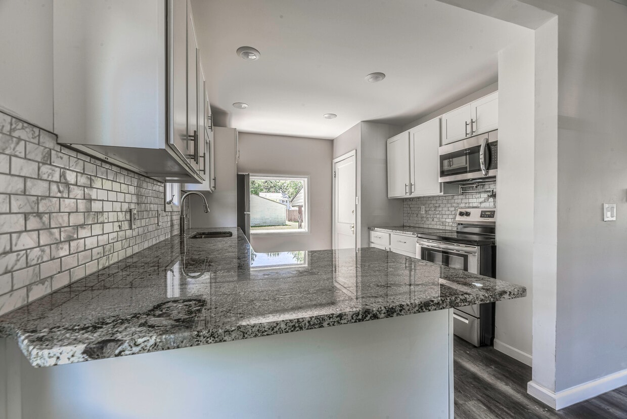 733 Revere Ave, North Tonawanda, NY 14120 House for Rent in North