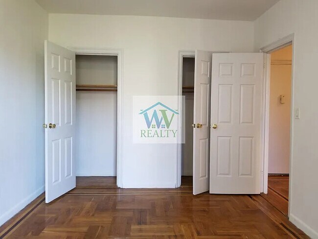 Foto del edificio - Newly Renovated 1 Bedroom Apartment in Mor...
