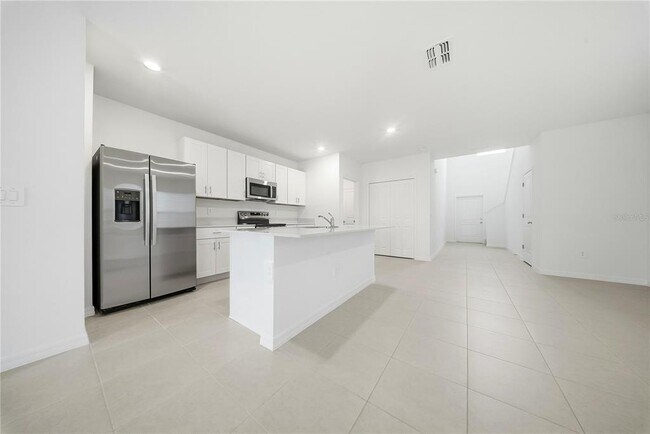 Foto del edificio - 5739 Purple Finch Ave