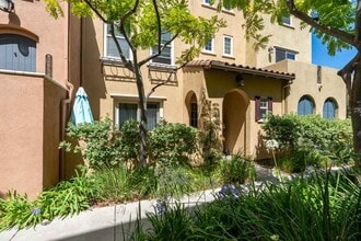 Building Photo - 2656 Escala Cir