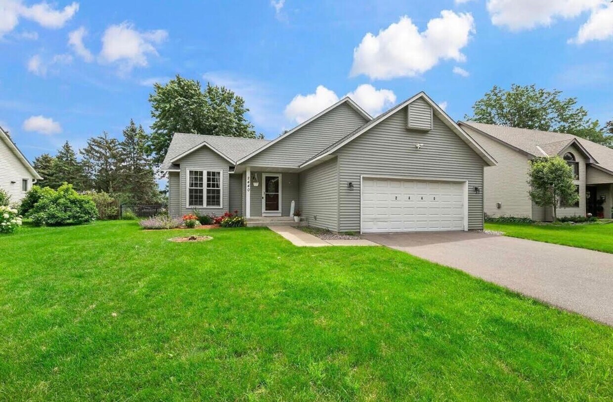 Foto principal - 2440 Flandrau St