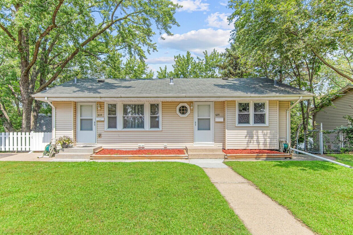 Foto principal - 635 51st Avenue Northeast