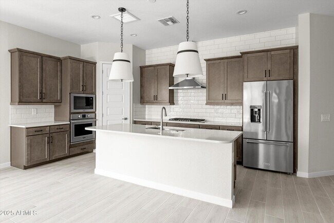 Foto del edificio - 21425 N 59th St