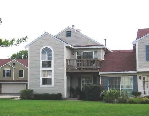 Primary Photo - 294 Le Parc Cir