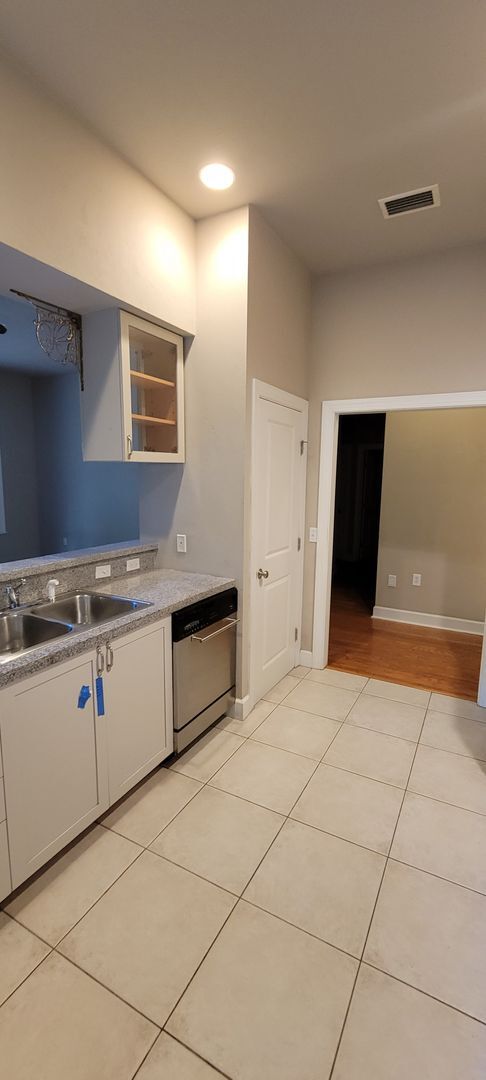 Foto del edificio - Beautiful 3 Bedroom/2 Bath home in Madera