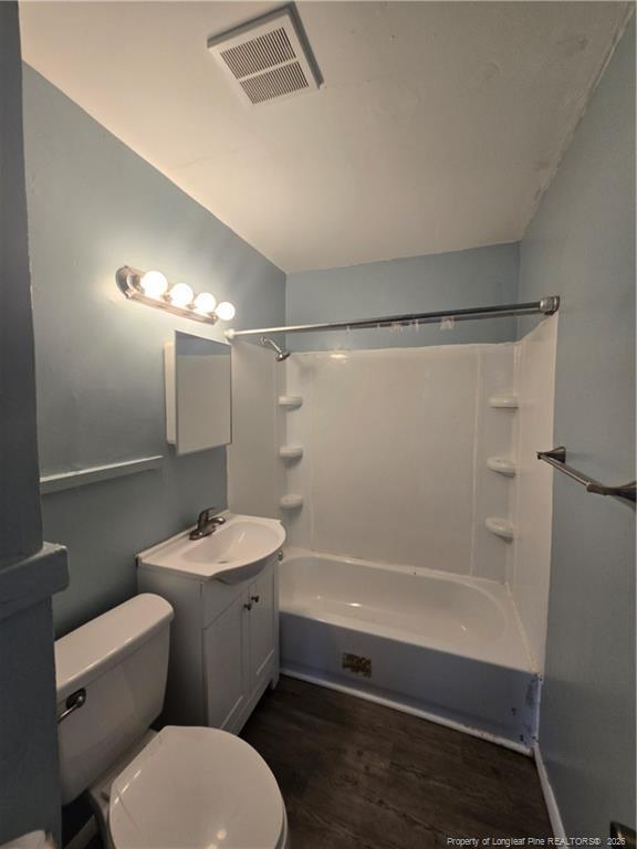 Building Photo - 1919 Half Moon Cir